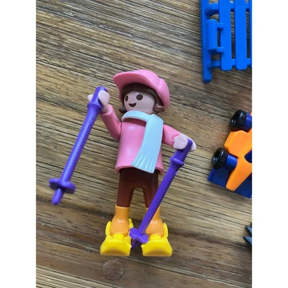 Playmobile 5711 Santa Advent Calendar Play Set Vintage Y2K Christmas - Picture 14 of 15